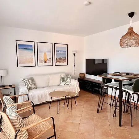 Pueblo Con Piscina Prázdninový dům Majanicho