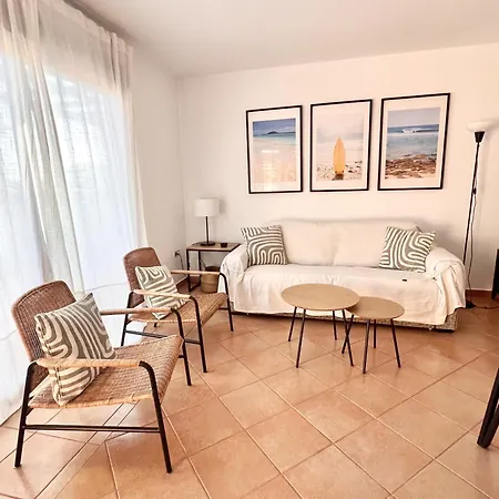 בית נופש Pueblo Con Piscina Majanicho