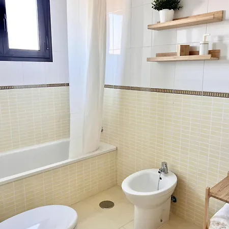 Pueblo Con Piscina *