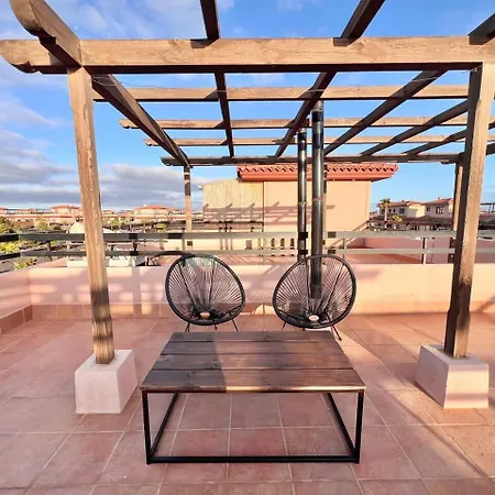 度假居 Pueblo Con Piscina