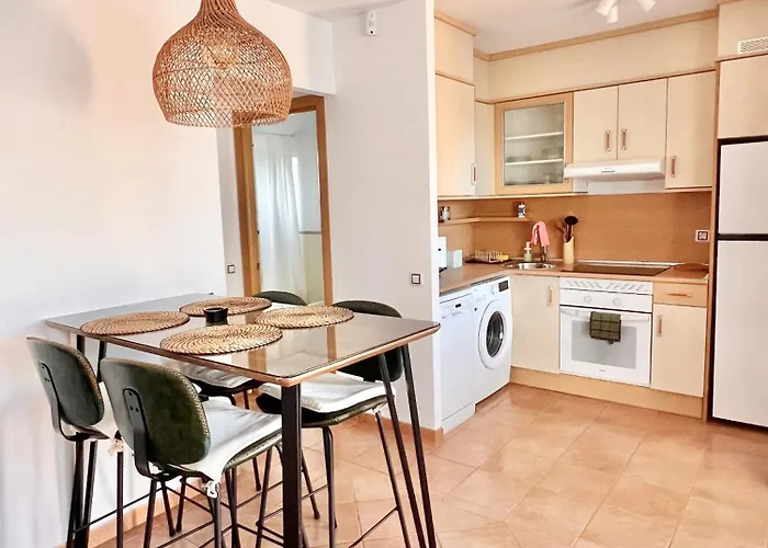 Pueblo Con Piscina Ferienhaus Majanicho