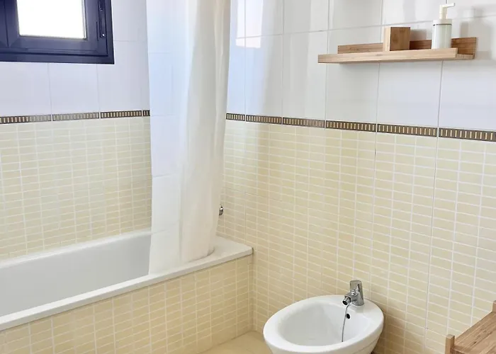 Pueblo Con Piscina *