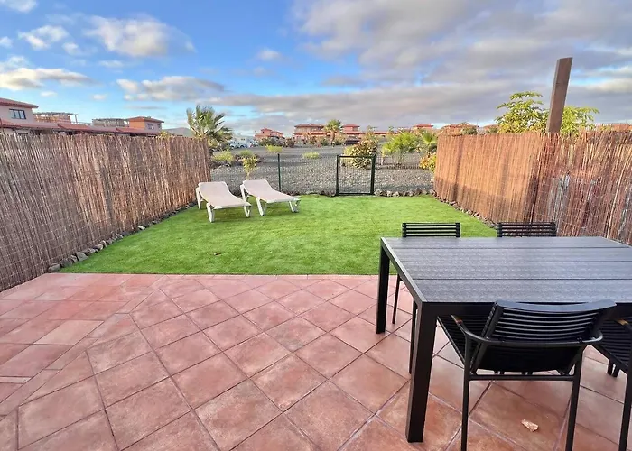 Ferienhaus Pueblo Con Piscina Majanicho